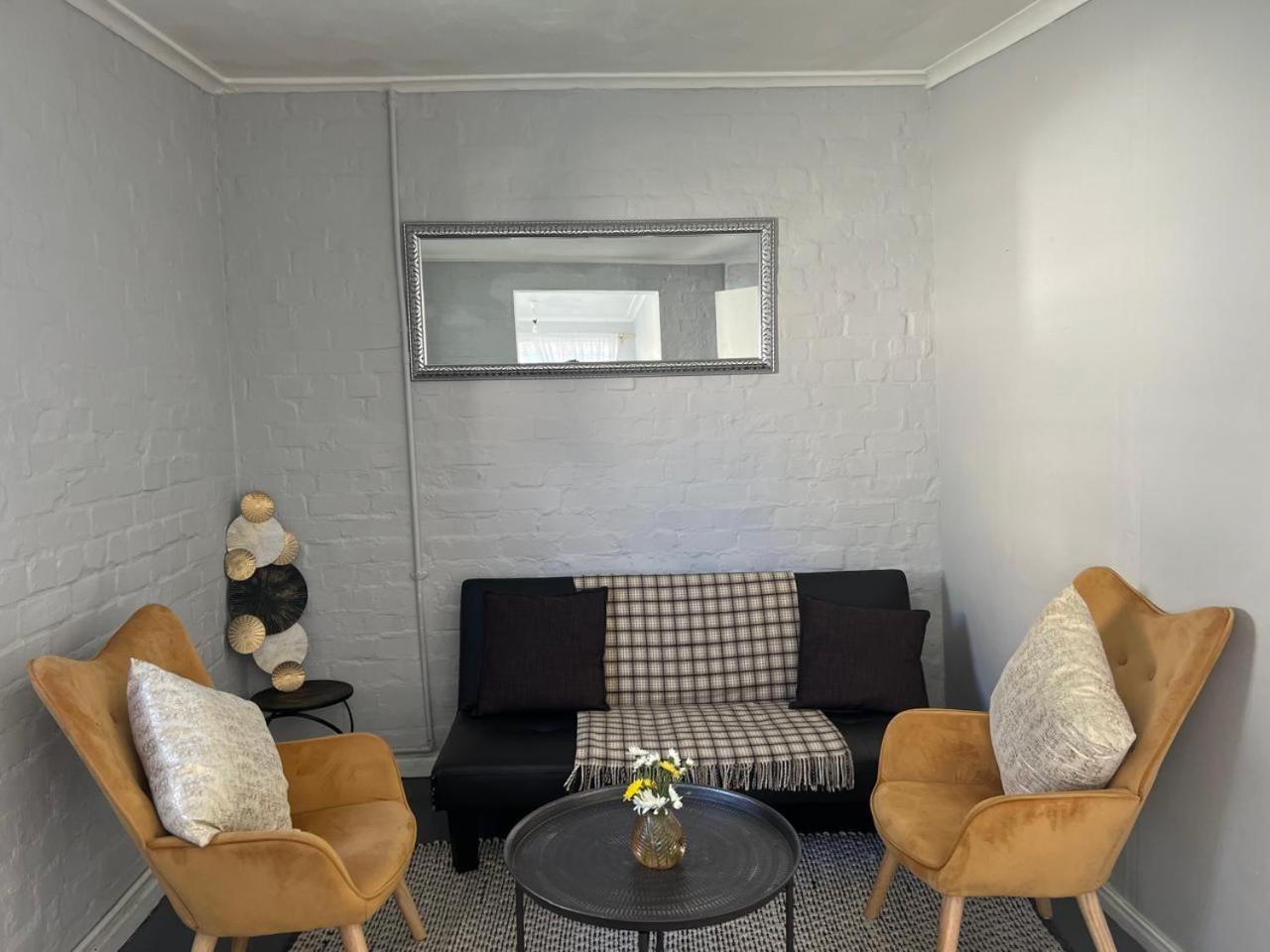 Claremont Apartamento *